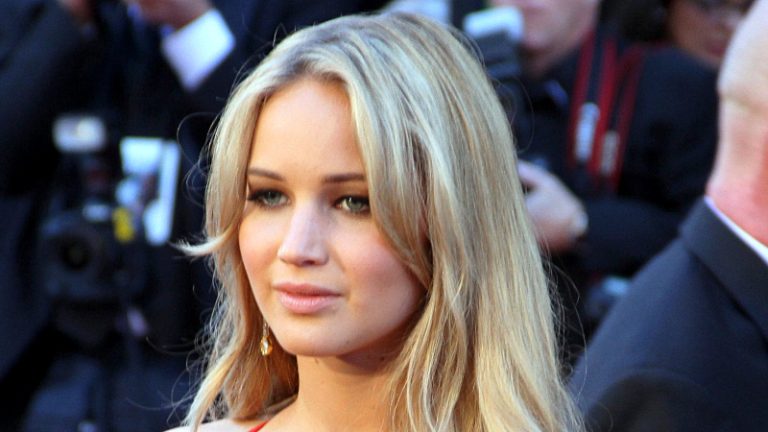Jennifer Lawrence Vermögen: Wie reich ist die Schauspielerin wirklich? Jennifer Lawrence Vermögen: Wie reich ist die Schauspielerin wirklich?