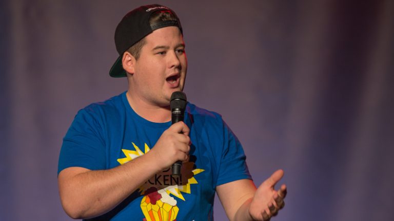 Chris Tall Vermögen: So reich ist der Comedian Chris Tall Vermögen: So reich ist der Comedian