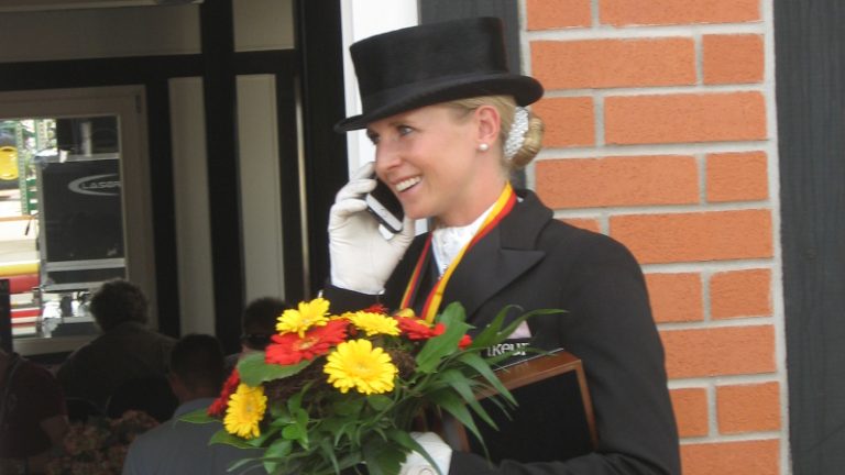 Jessica von Bredow Werndl Vermögen: So reich ist die Dressurreiterin Jessica von Bredow Werndl Vermögen